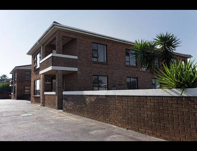 2 BEDROOM PROPERTY TO RENT IN WINDSOR PARK